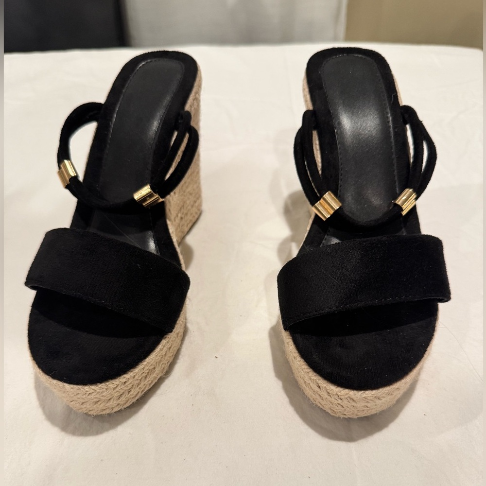 Elegant Black Wedge Sandals